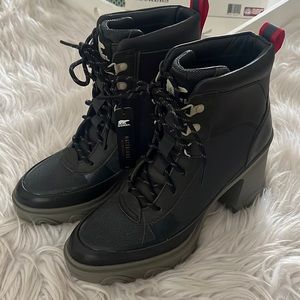 NWT Sorel Brex Heel Lace Dark Moss, Sage Waterproof 8.5